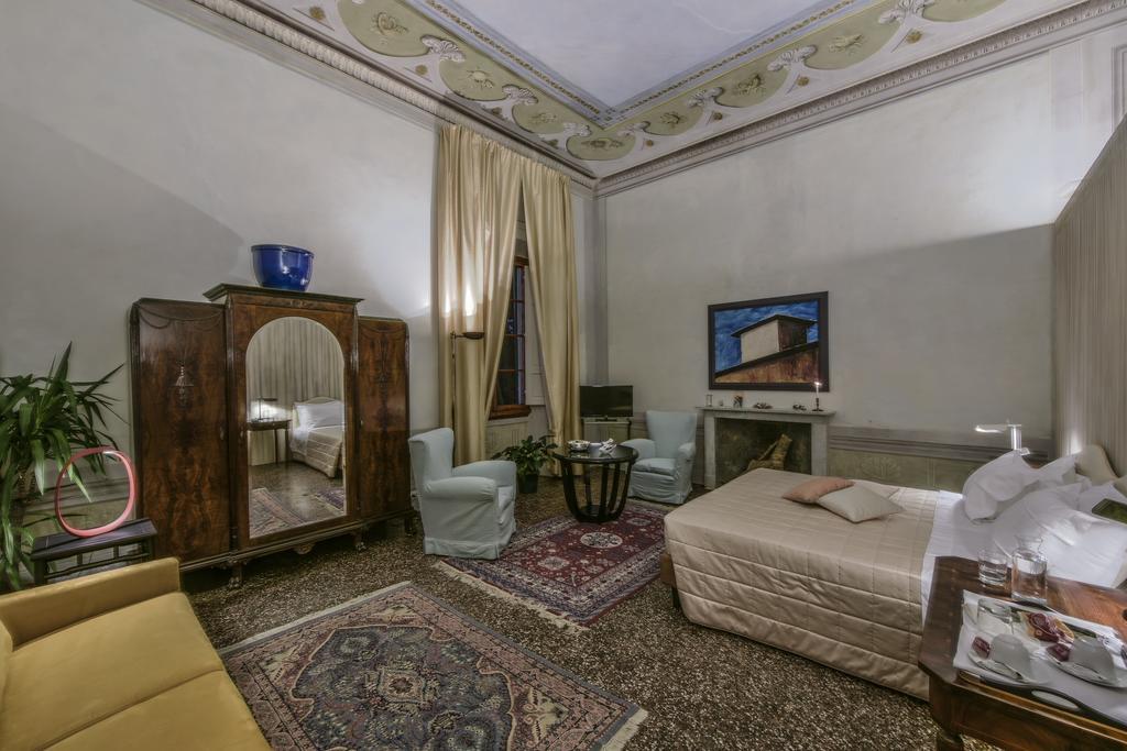 Bed and Breakfast Torre Dei Lari Residenza D'Epoca Florencja Zewnętrze zdjęcie